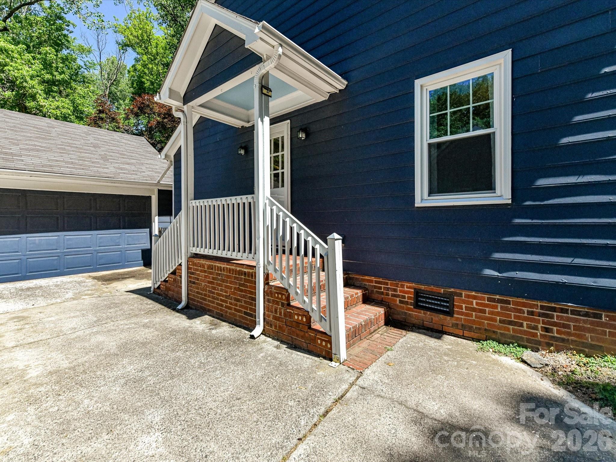 4308 Meadowridge Drive Charlotte NC 28226