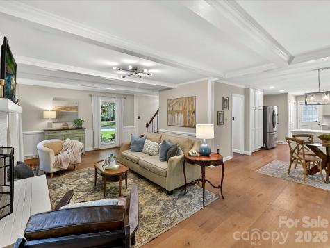 4308 Meadowridge Drive Charlotte NC 28226