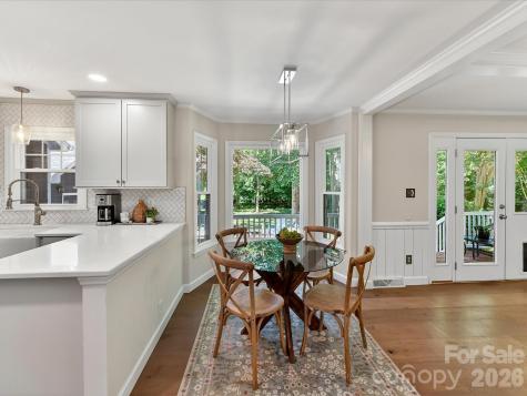 4308 Meadowridge Drive Charlotte NC 28226