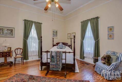 501 Buncombe Street Edgefield SC 29824