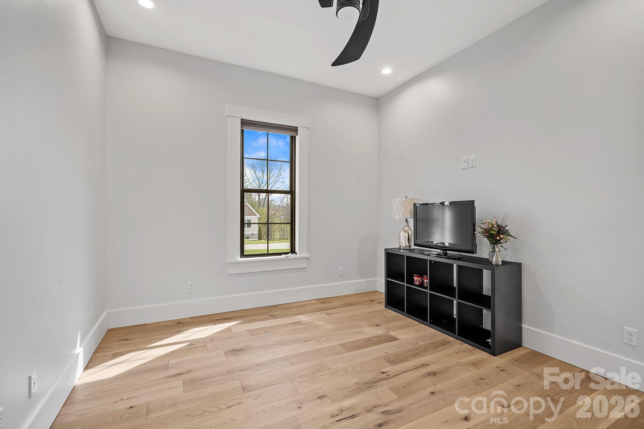 31 Grizzly Drive Leicester NC 28748