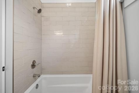 31 Grizzly Drive Leicester NC 28748