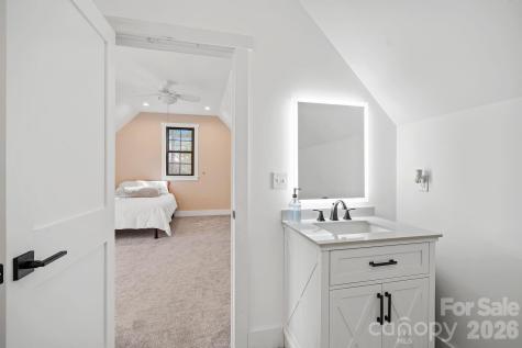 31 Grizzly Drive Leicester NC 28748