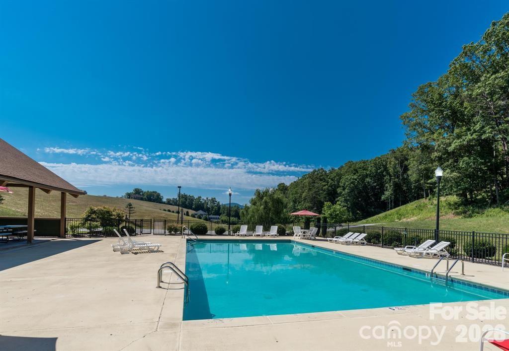 31 Grizzly Drive Leicester NC 28748