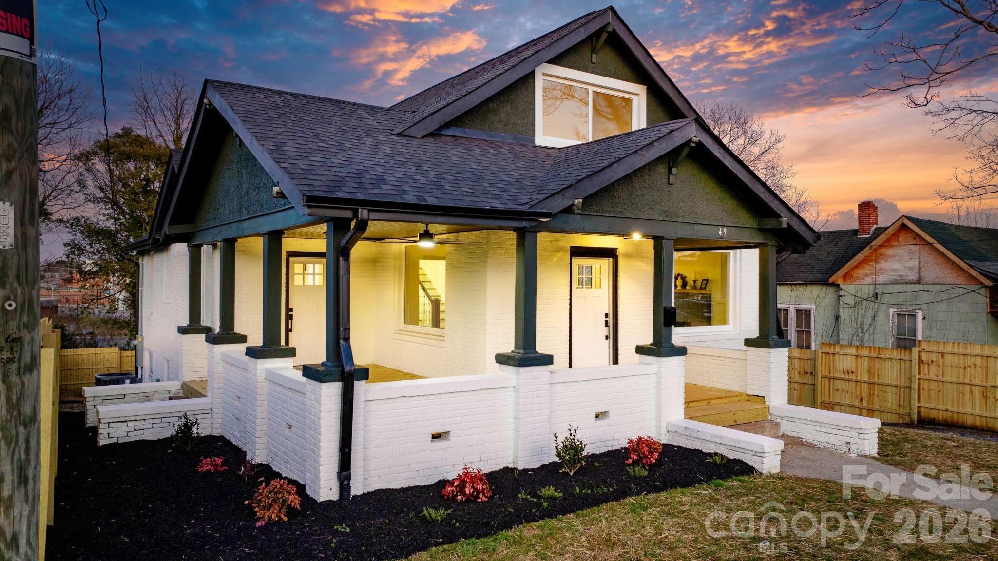 49 8th Street SE Hickory NC 28602