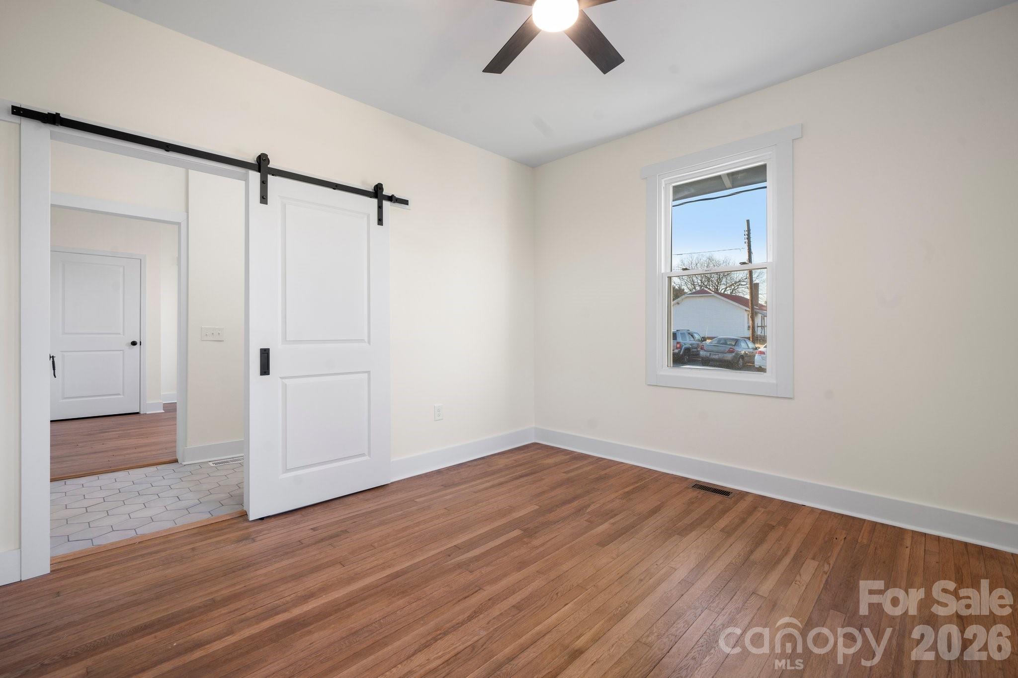 49 8th Street SE Hickory NC 28602