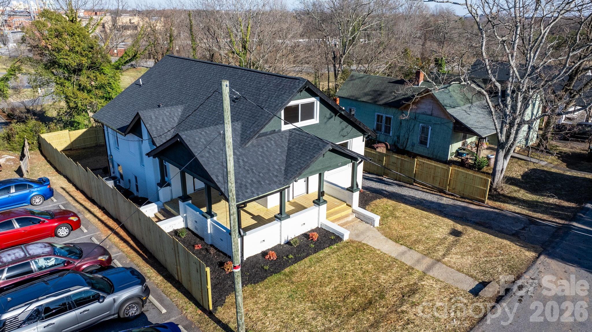 49 8th Street SE Hickory NC 28602