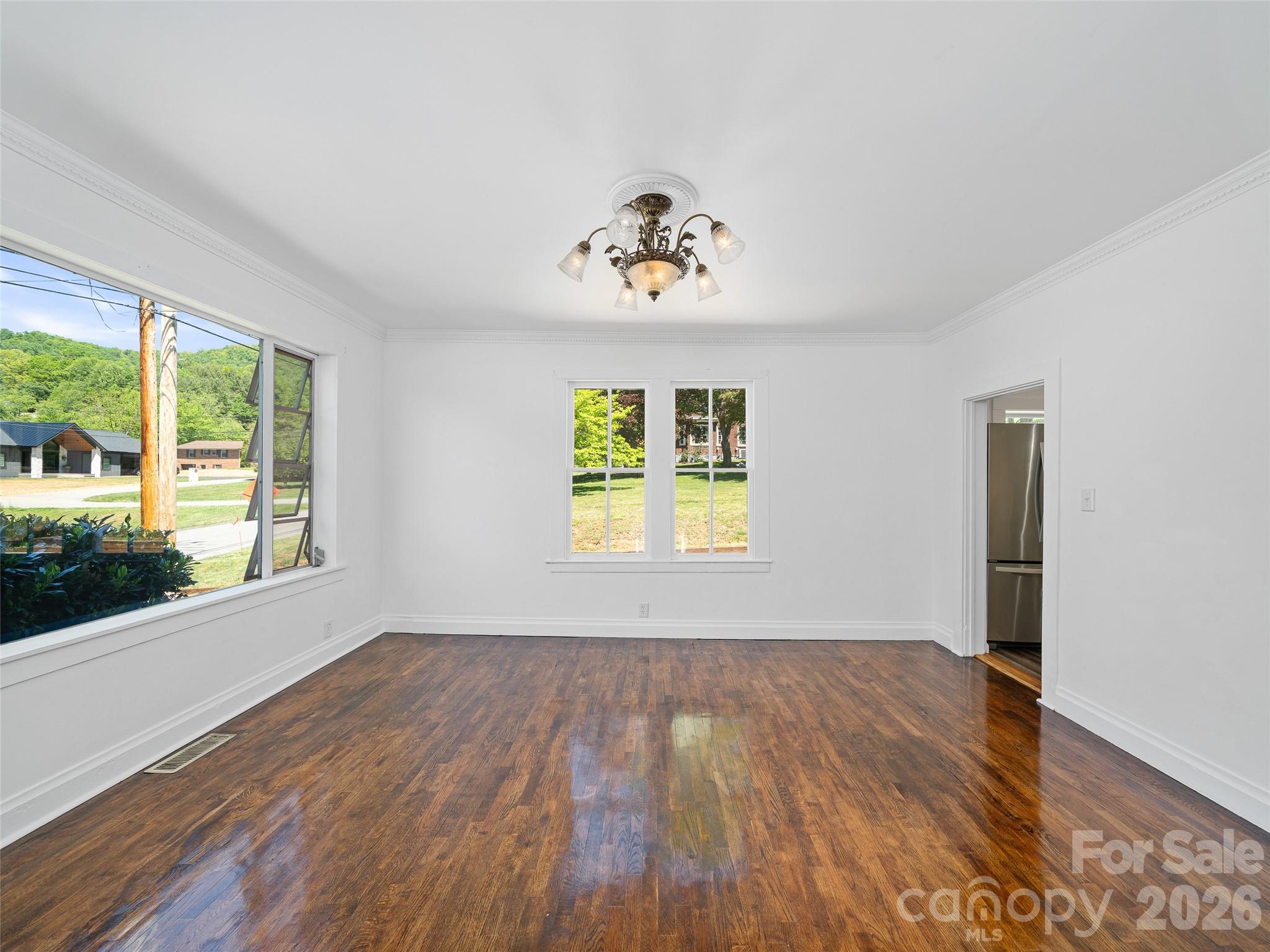 118 Robertson Street Burnsville NC 28714