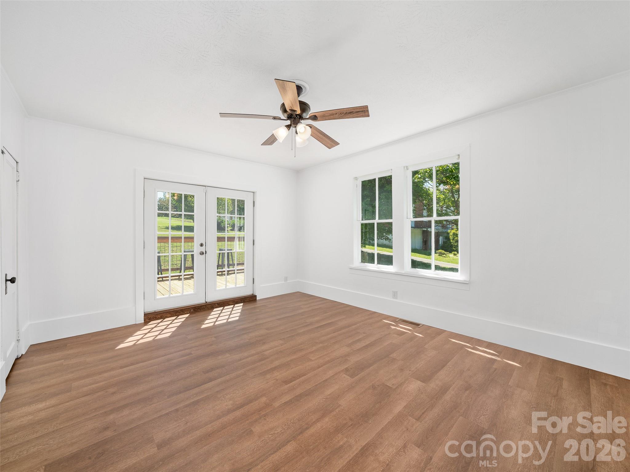 118 Robertson Street Burnsville NC 28714