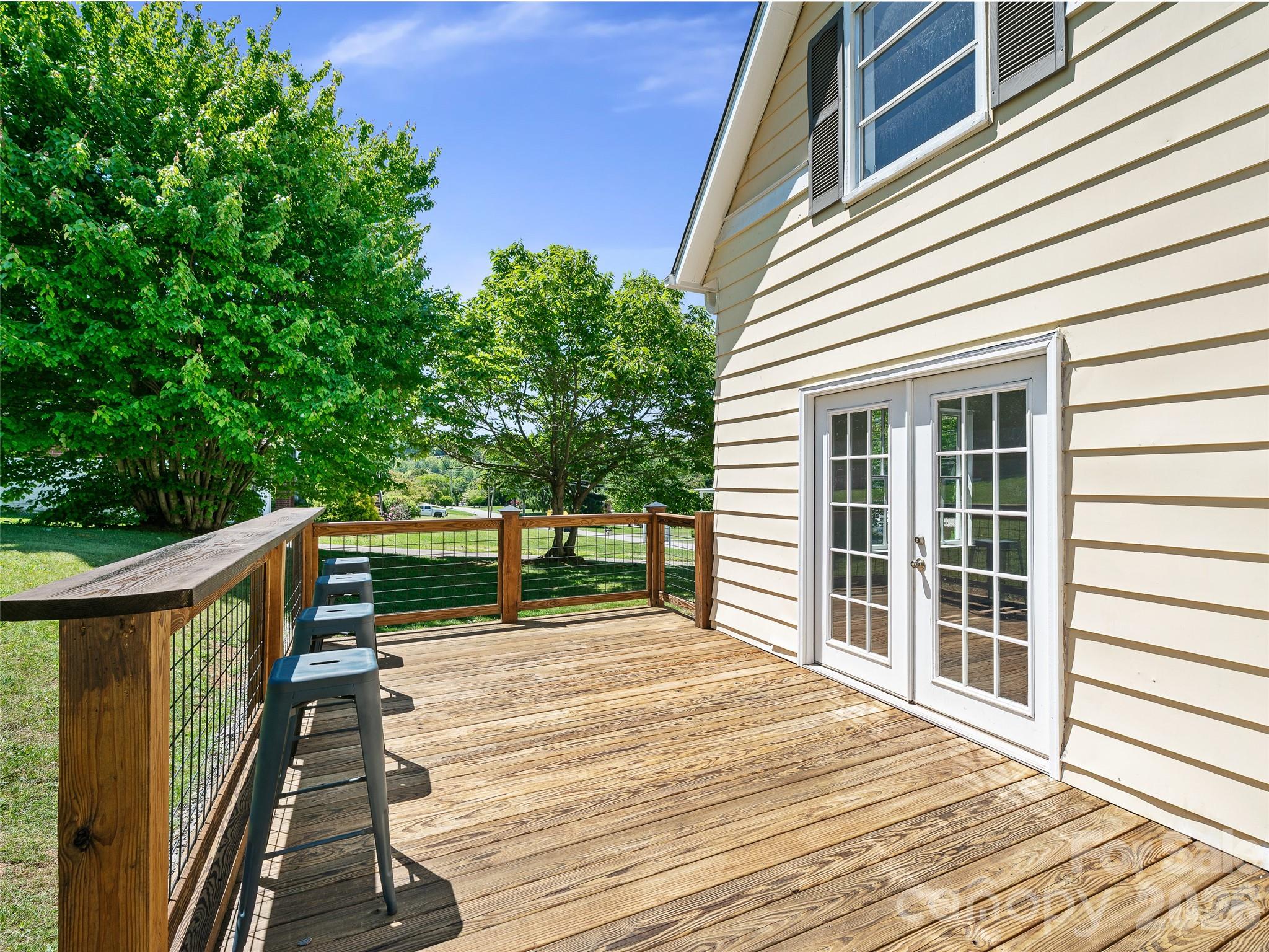 118 Robertson Street Burnsville NC 28714