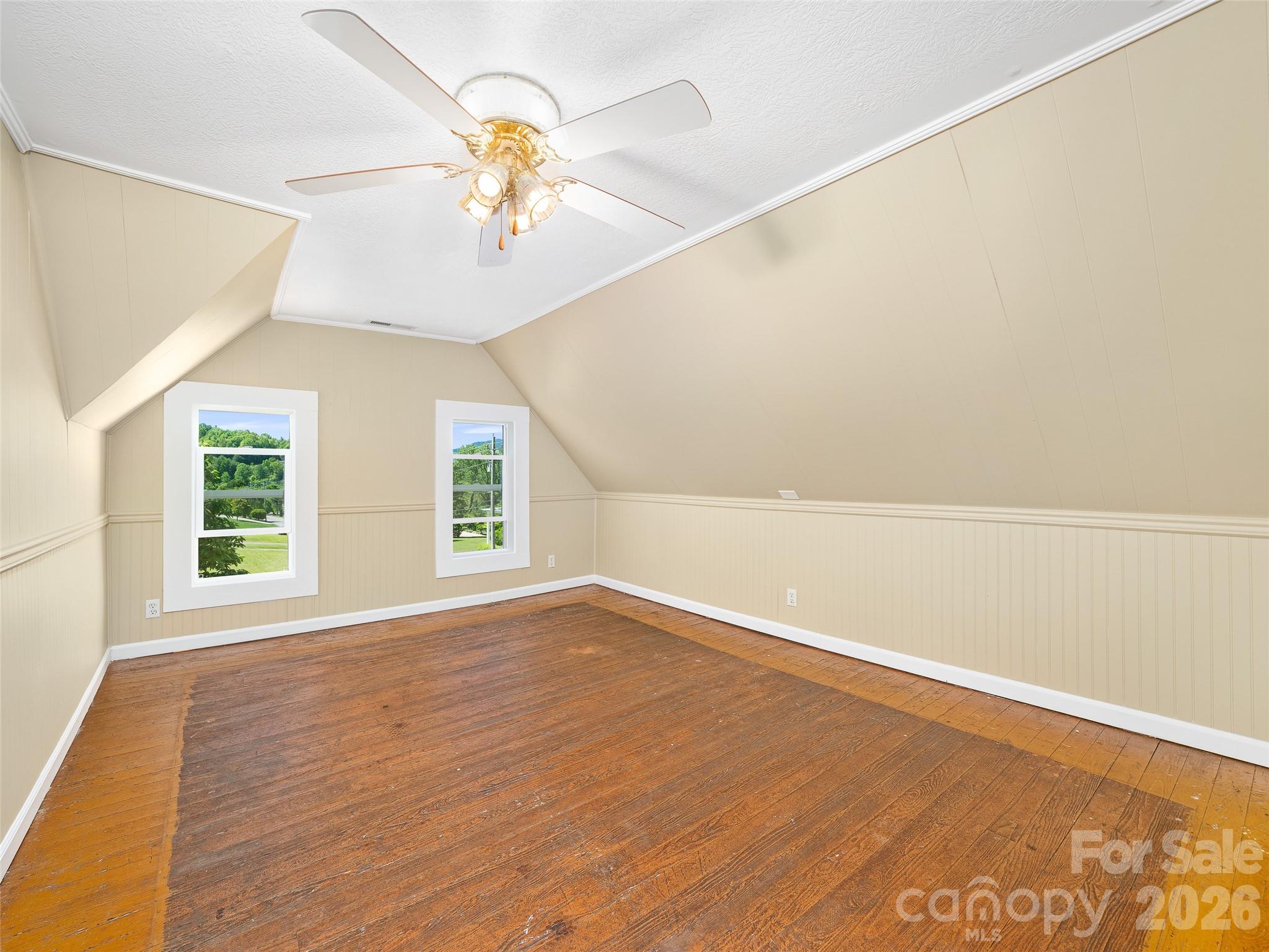 118 Robertson Street Burnsville NC 28714