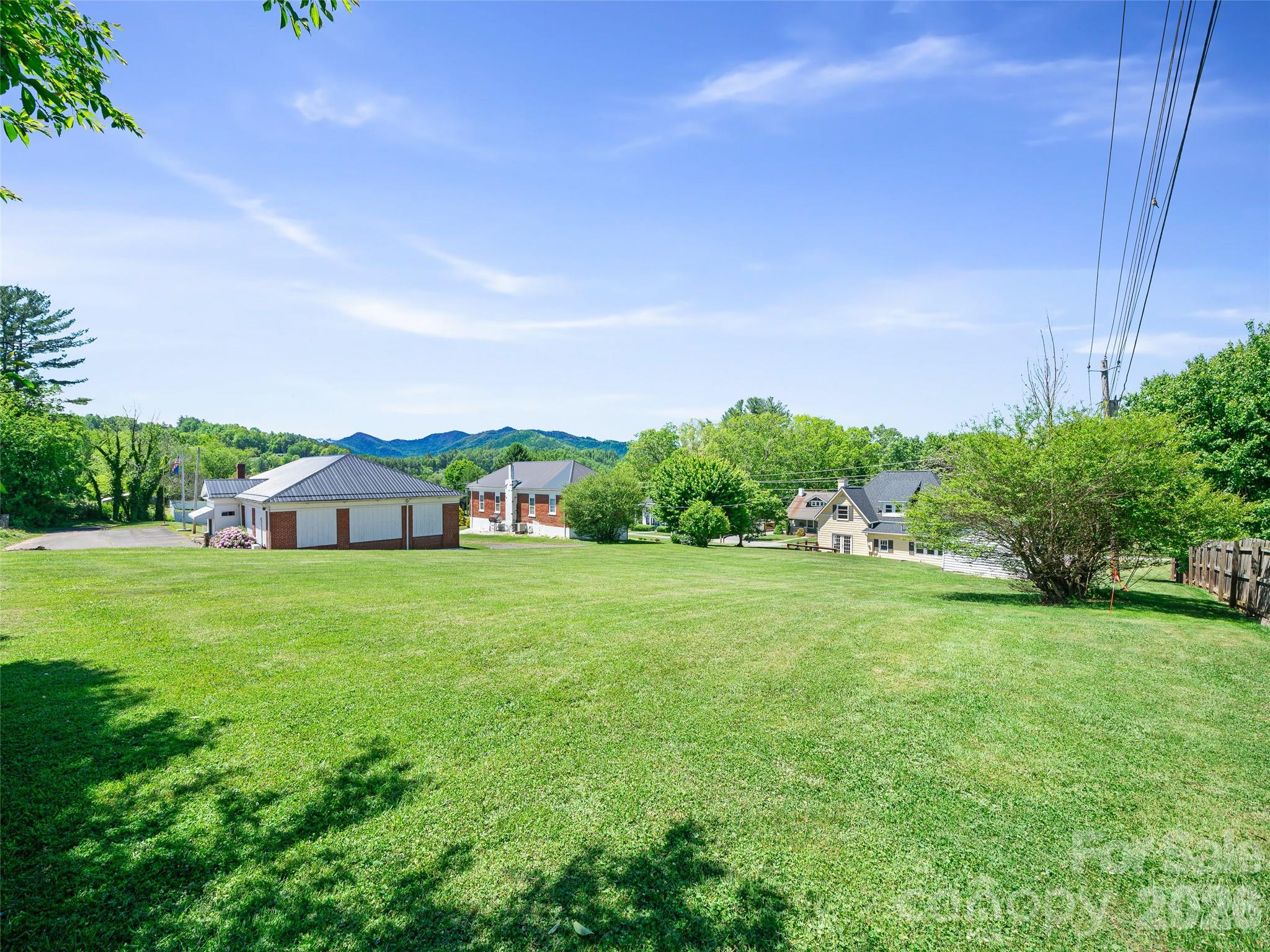 118 Robertson Street Burnsville NC 28714