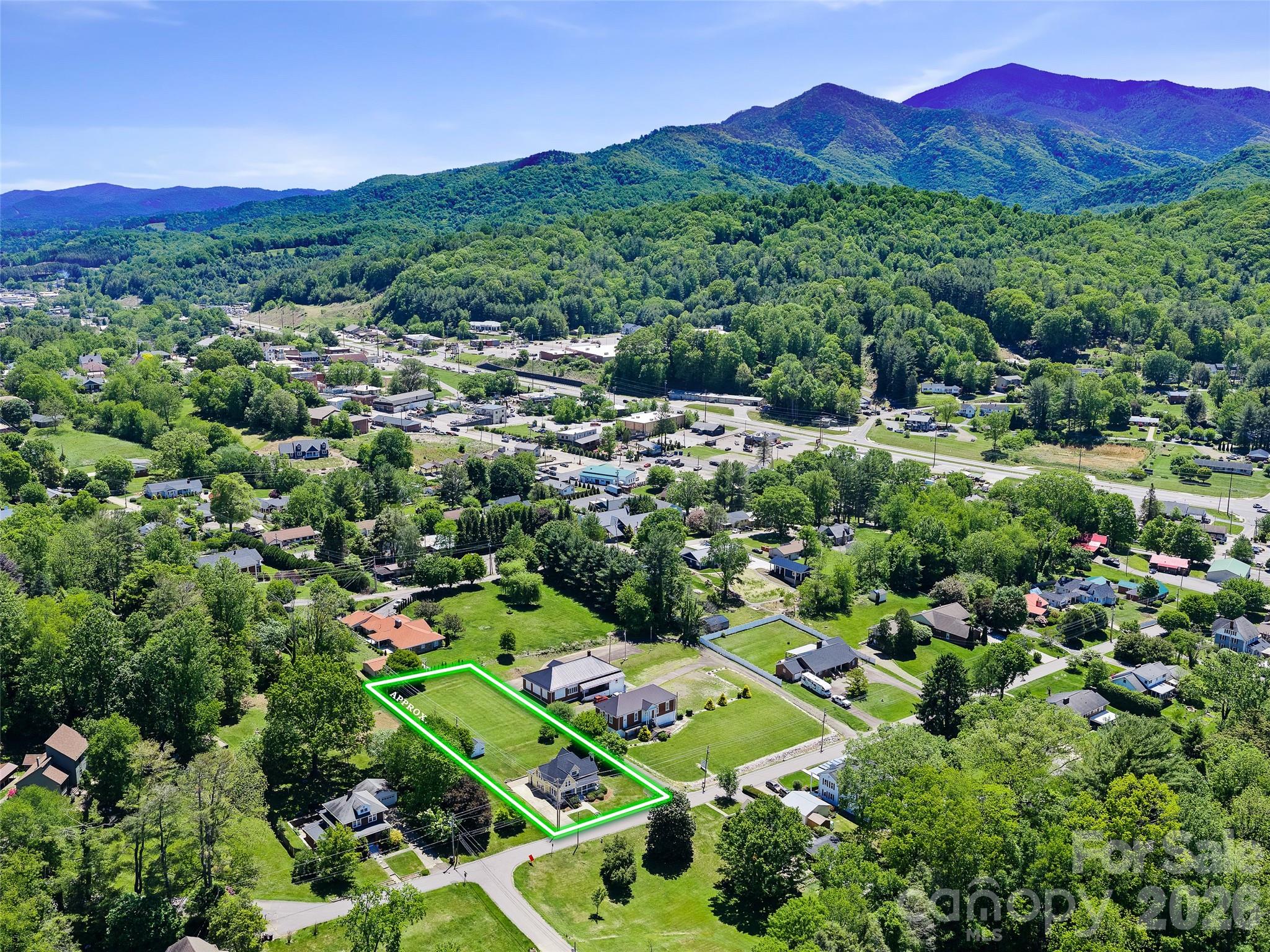 118 Robertson Street Burnsville NC 28714