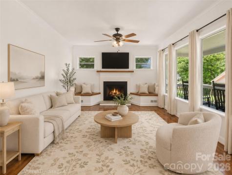 118 Robertson Street Burnsville NC 28714
