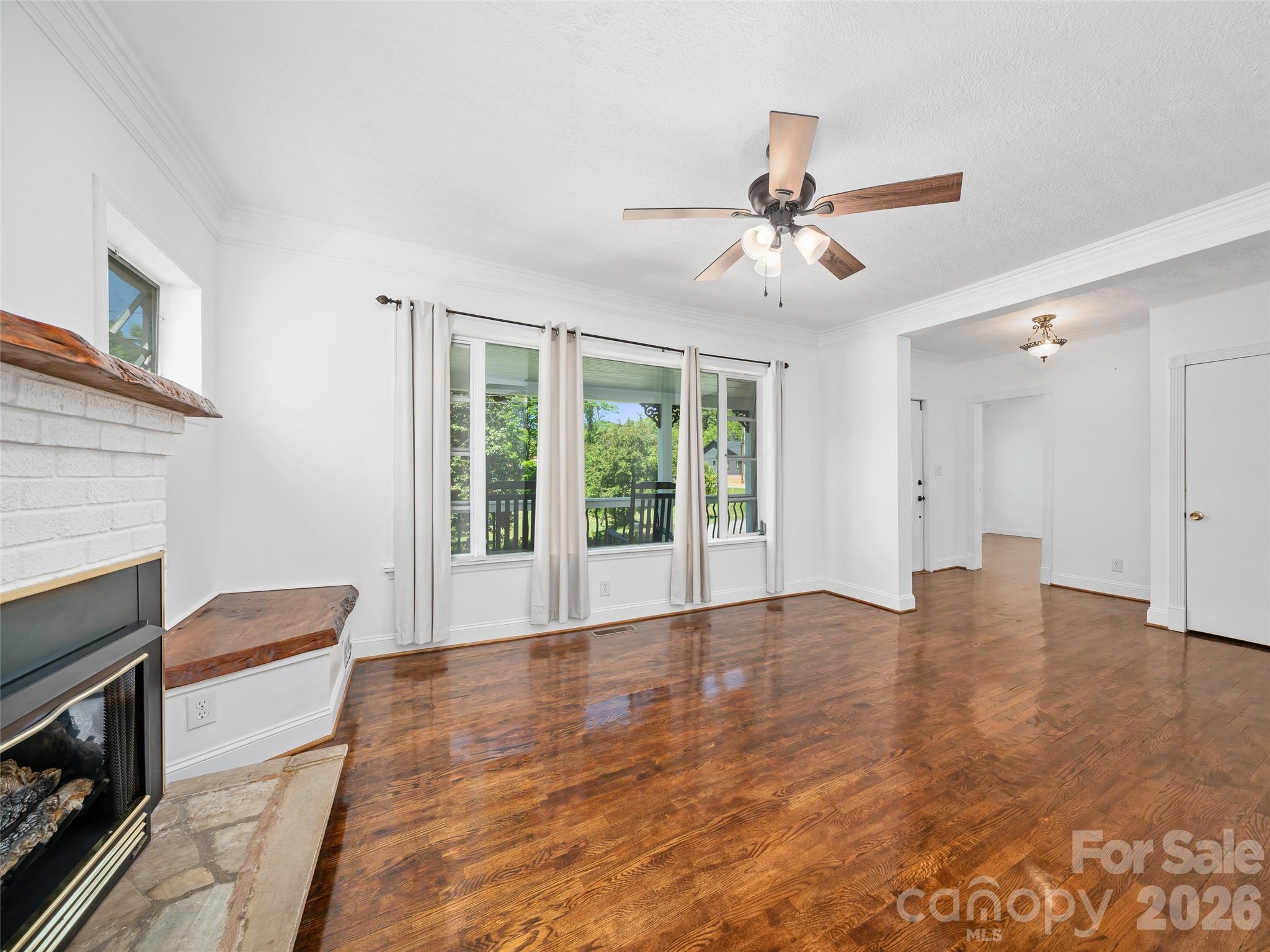 118 Robertson Street Burnsville NC 28714