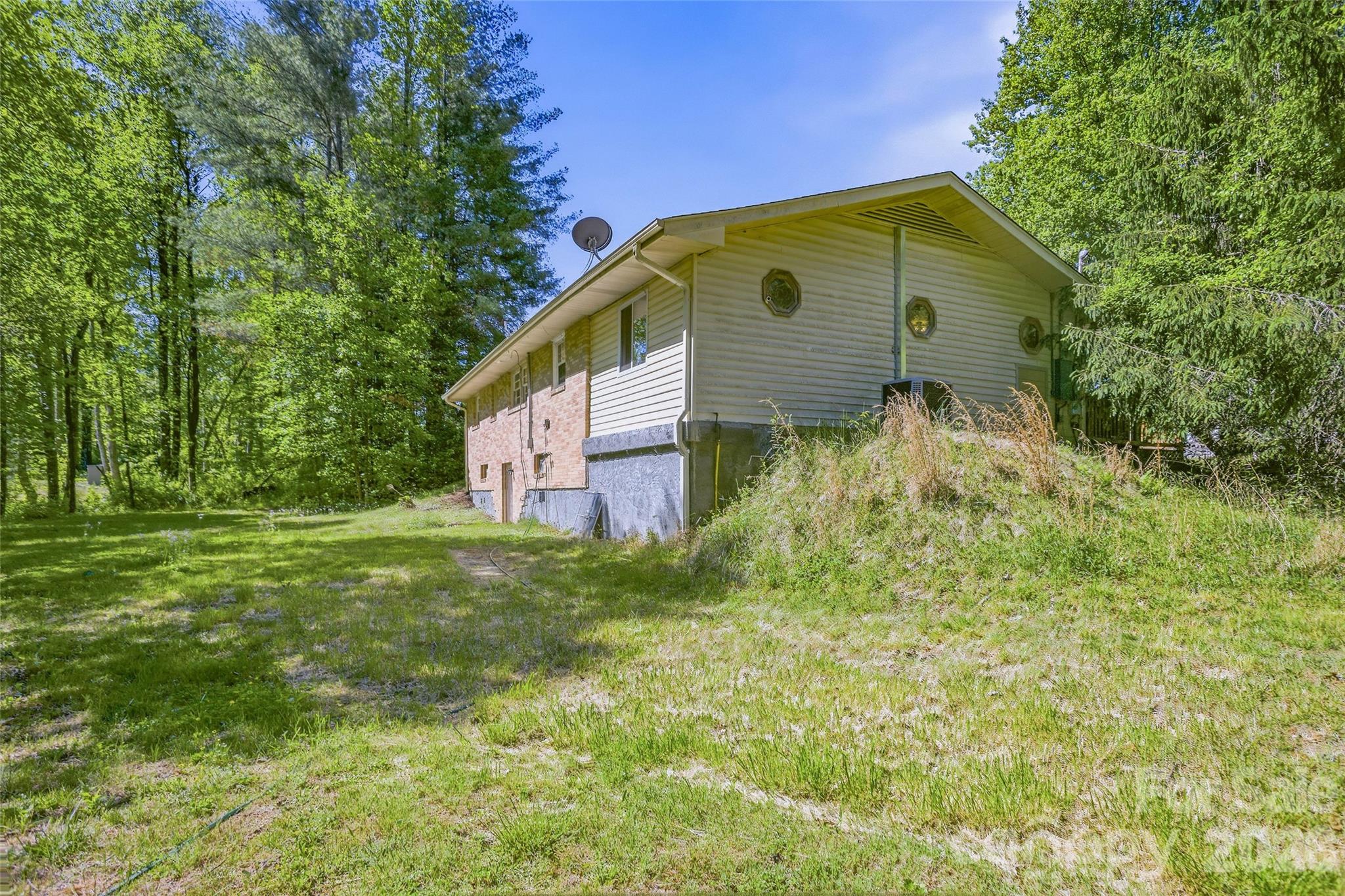 115 Field Sparrow Lane Hendersonville NC 28792