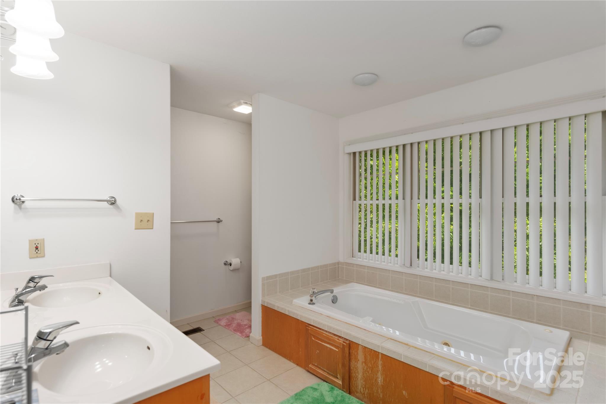 98 Choga Ridge Whittier NC 28789