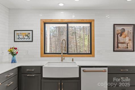 207 Cedarview Drive Asheville NC 28803