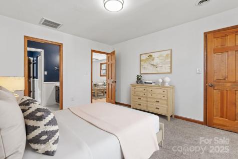 207 Cedarview Drive Asheville NC 28803