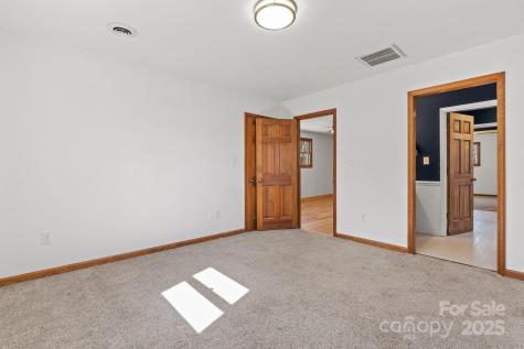 207 Cedarview Drive Asheville NC 28803