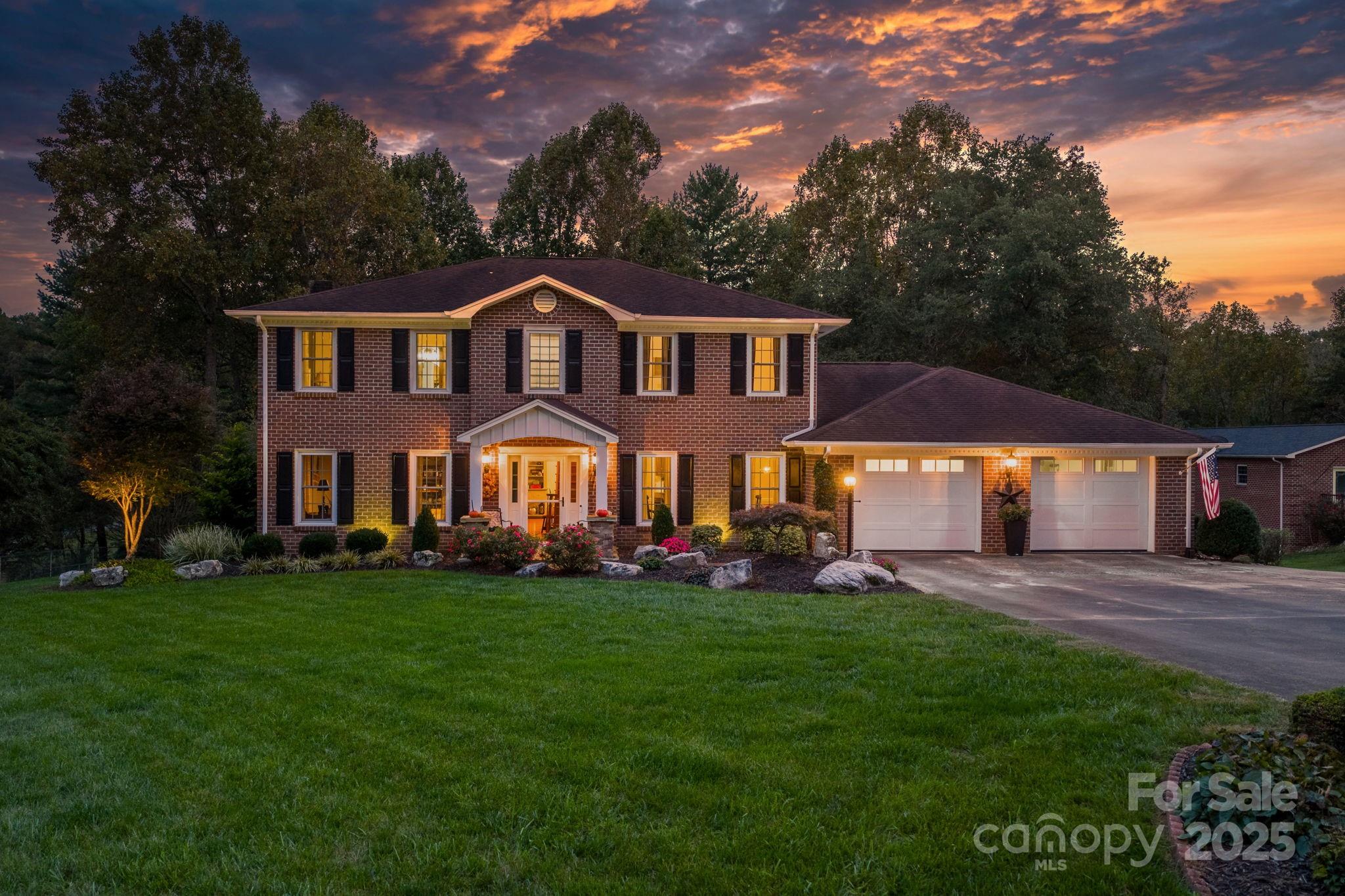 302 Redwood Place Lenoir NC 28645