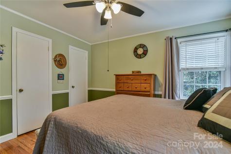 20 Lynnstone Court Asheville NC 28805