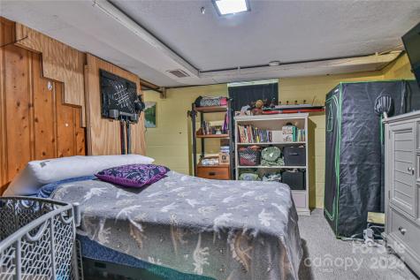 20 Lynnstone Court Asheville NC 28805