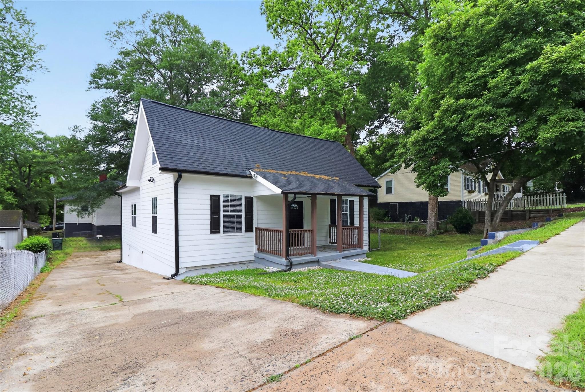 1015 W 4th Avenue Gastonia NC 28052