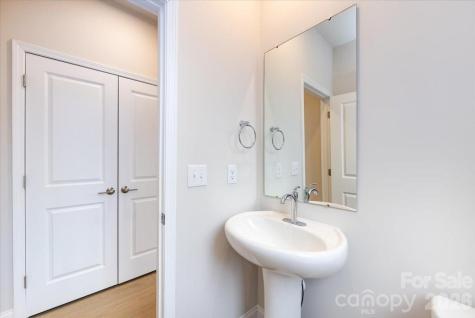 8030 Cedarsmith Court Charlotte NC 28217