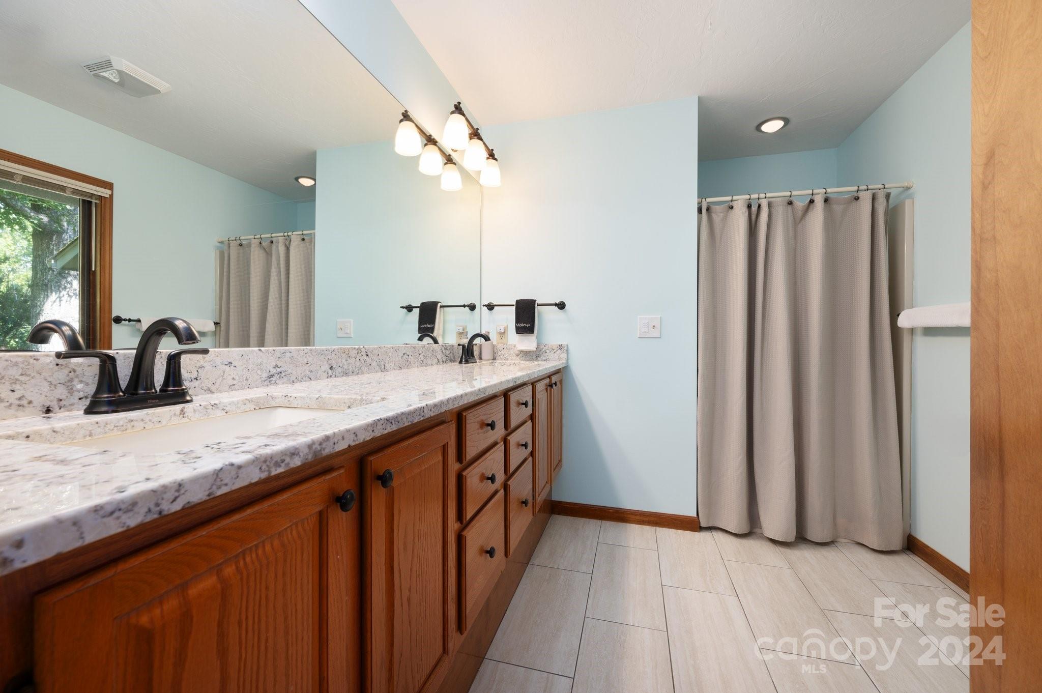 135 Woodburn Drive Swannanoa NC 28778