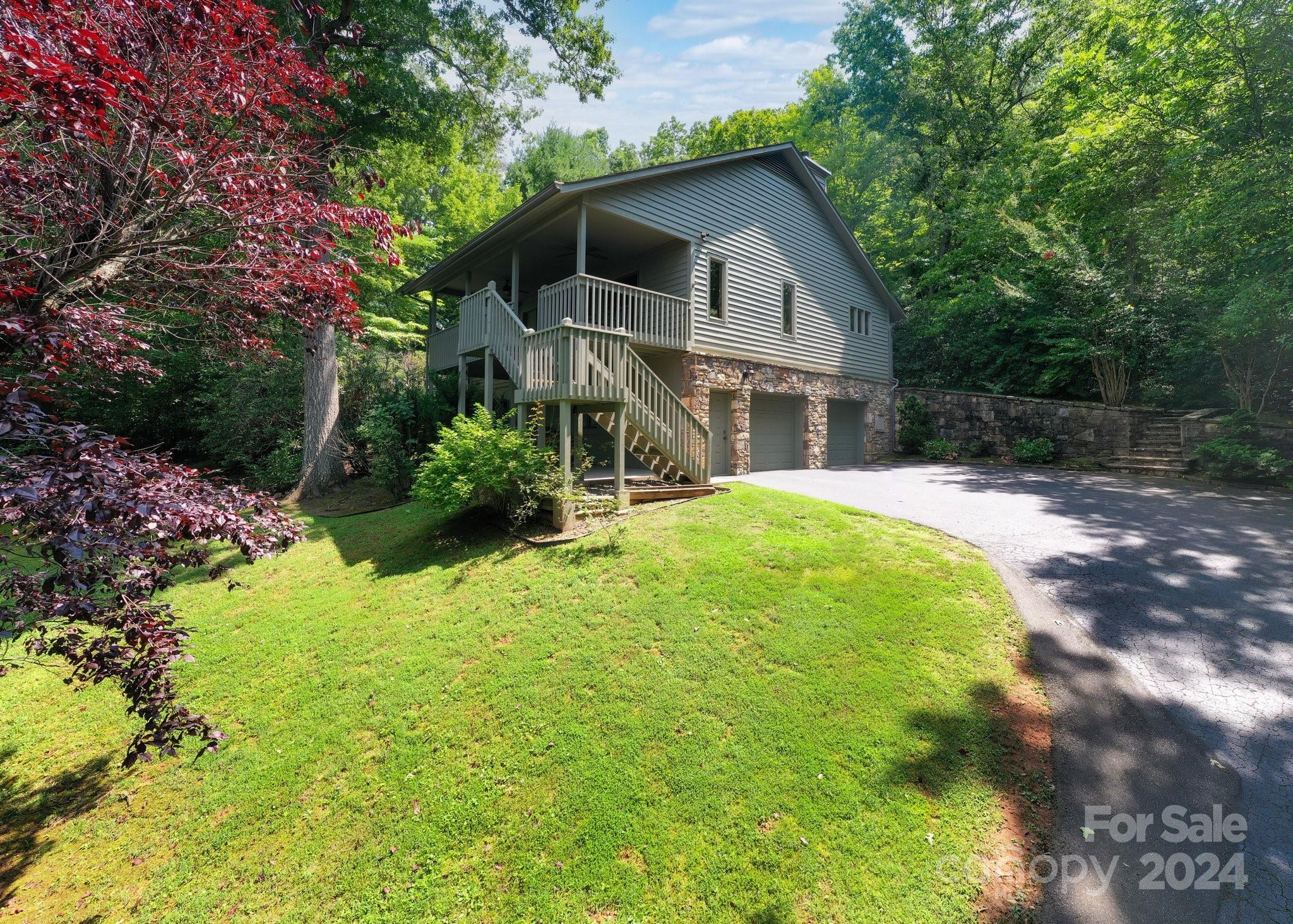 135 Woodburn Drive Swannanoa NC 28778