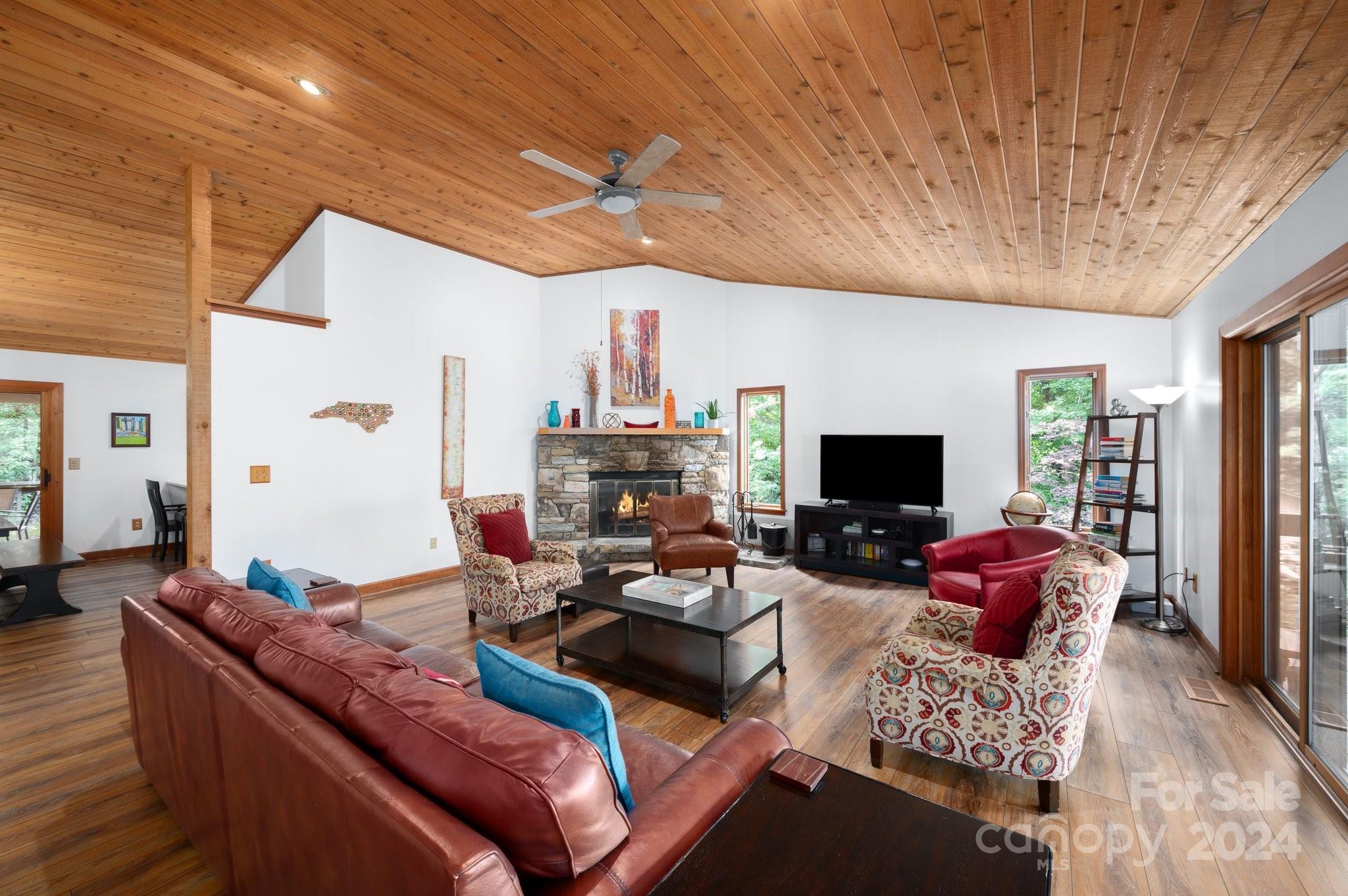 135 Woodburn Drive Swannanoa NC 28778
