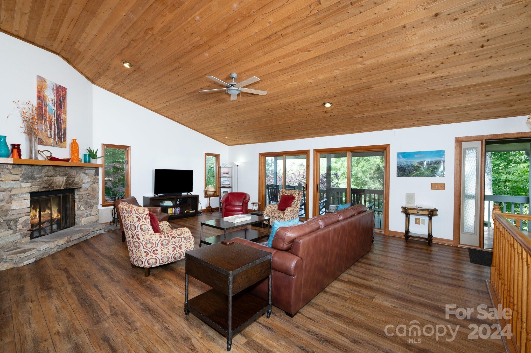 135 Woodburn Drive Swannanoa NC 28778