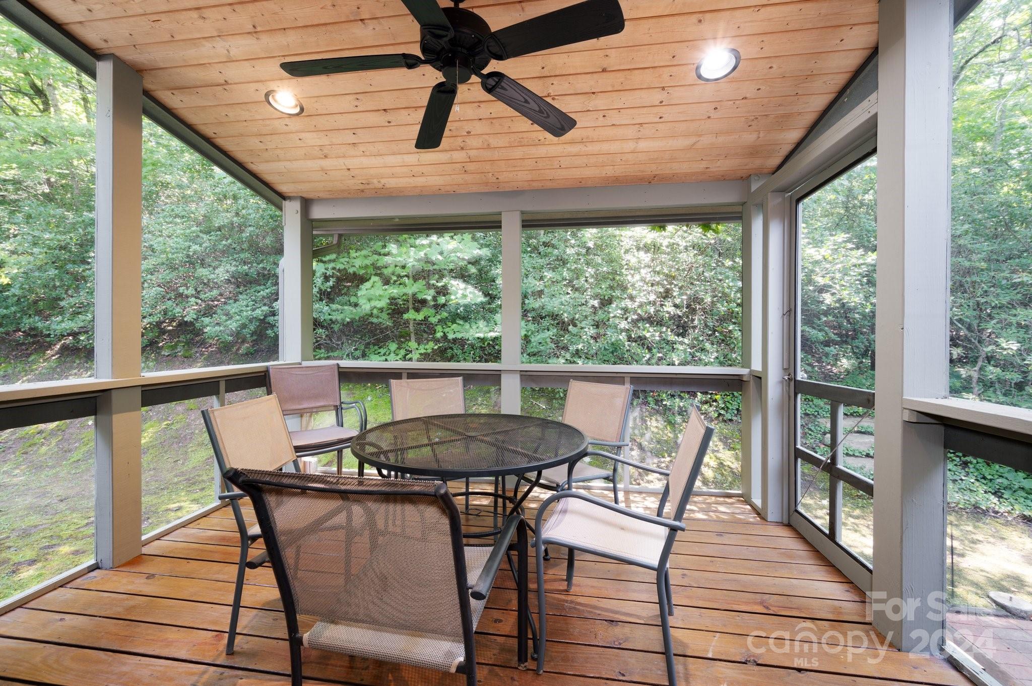 135 Woodburn Drive Swannanoa NC 28778