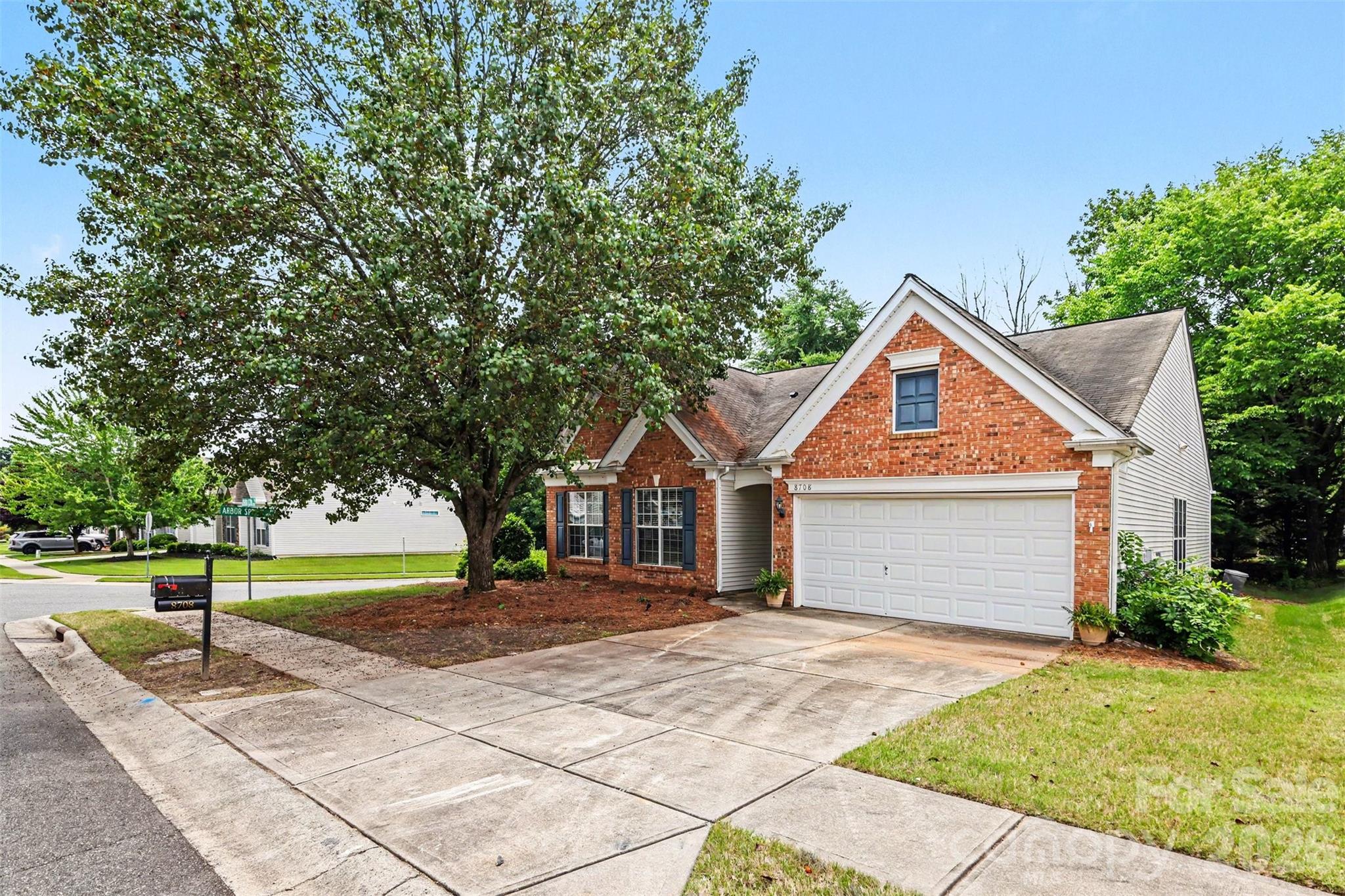 8708 Heron Glen Drive Charlotte NC 28269