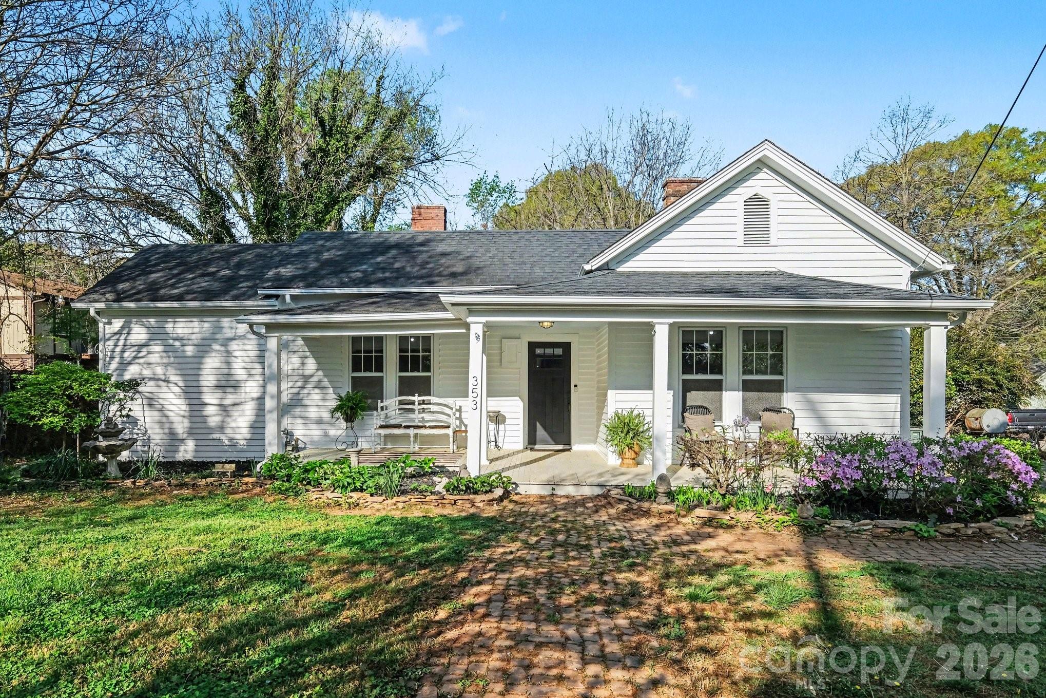 353 Kelly Street Statesville NC 28677