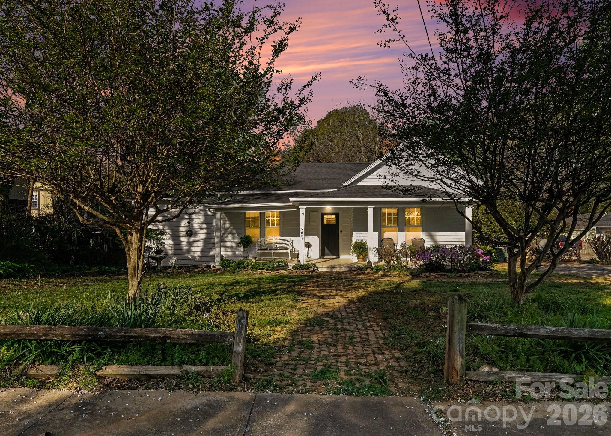 353 Kelly Street Statesville NC 28677
