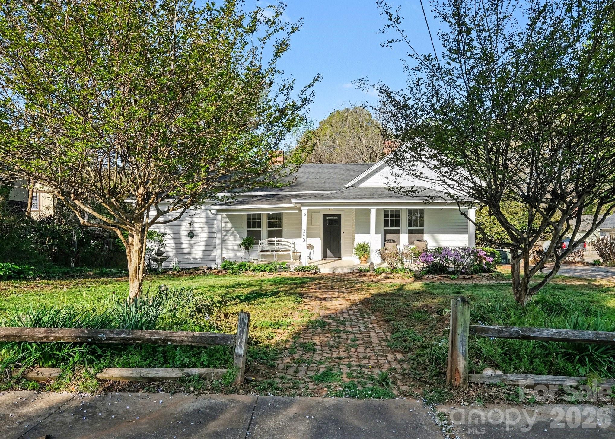 353 Kelly Street Statesville NC 28677