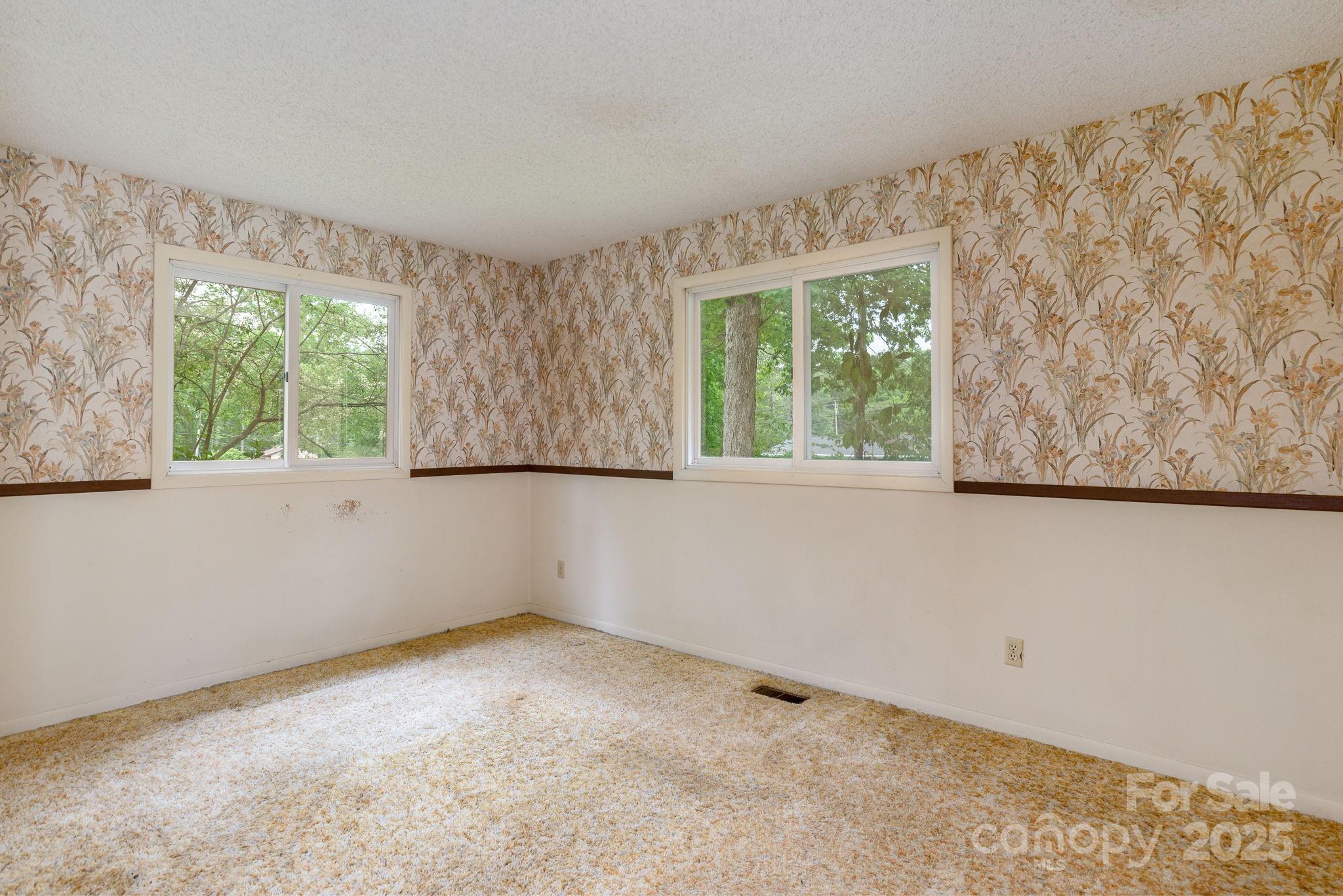 6 N Hudson Lane Fletcher NC 28732