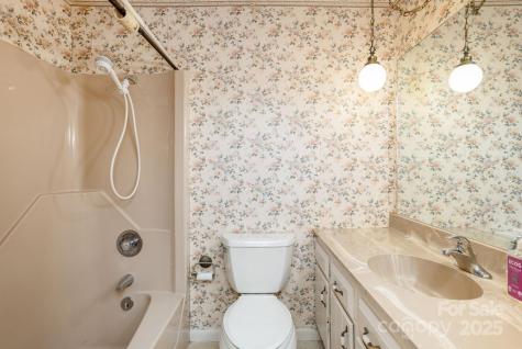 6 N Hudson Lane Fletcher NC 28732