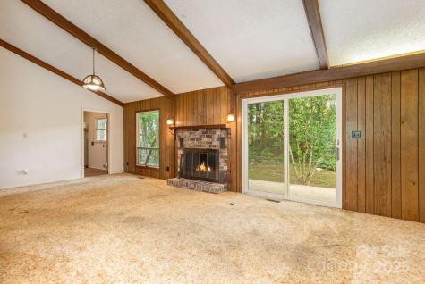 6 N Hudson Lane Fletcher NC 28732