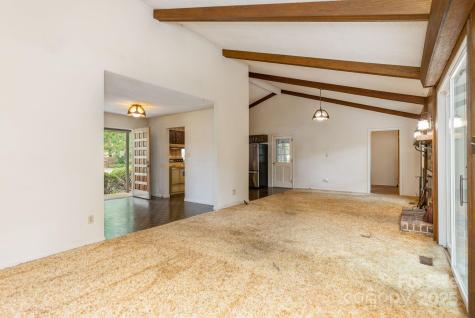 6 N Hudson Lane Fletcher NC 28732