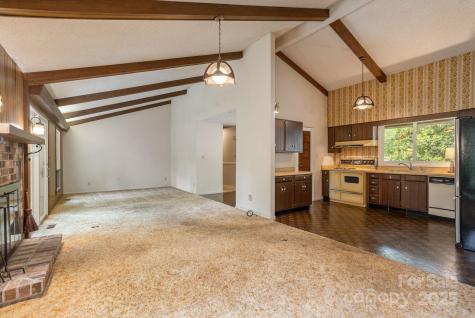 6 N Hudson Lane Fletcher NC 28732