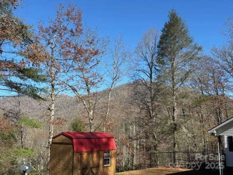 493 Spring Hill Road Bakersville NC 28705