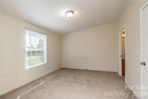 41 Little Hungry Road Hendersonville NC 28792