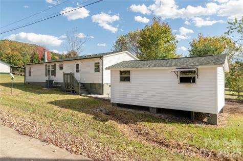 41 Little Hungry Road Hendersonville NC 28792