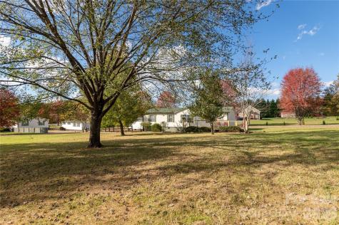 41 Little Hungry Road Hendersonville NC 28792