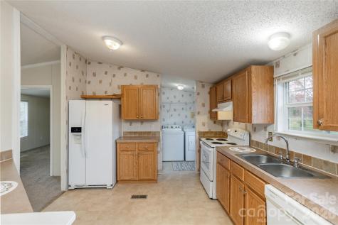 41 Little Hungry Road Hendersonville NC 28792