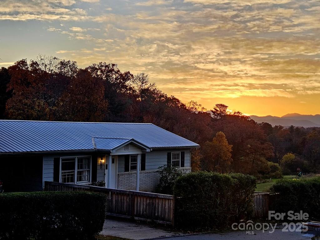 94 Church Street Weaverville NC 28787