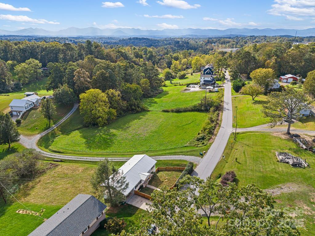 94 Church Street Weaverville NC 28787